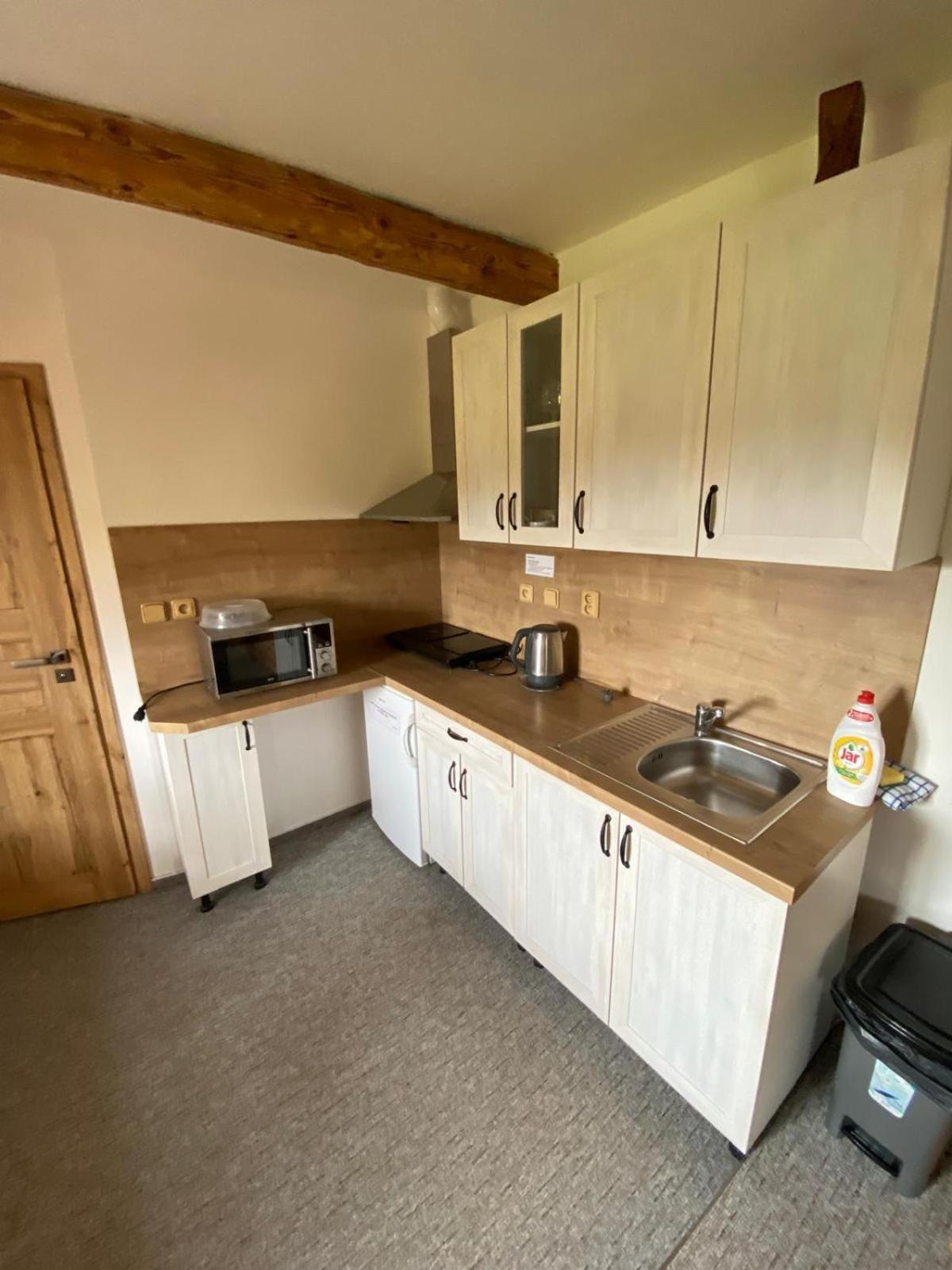 Apartman Na Statku Червены-Костелец Экстерьер фото